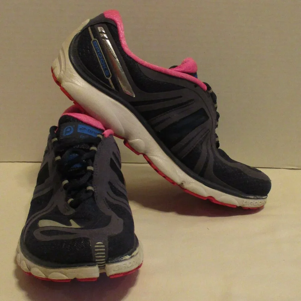 Brooks Hathaway Shoes Woman Size 9 Gray Pink Outdoor Athletic Walking Fun Shoes